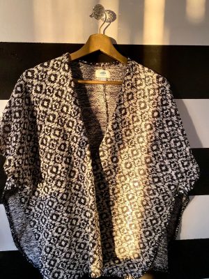 Kimono Estampado Blanco y Negro